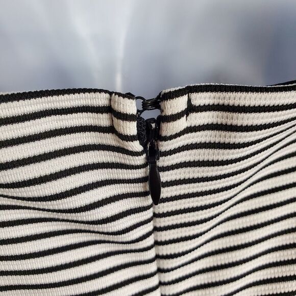 Striped peplum blouse with sweetheart neckline by Papaya / Women's Small - Picture 6 of 8